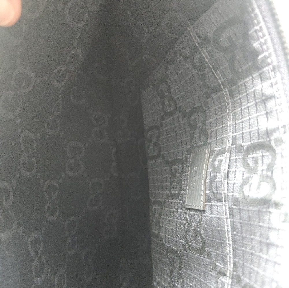 Gucci NWOT GG Monogram Ripstop Pouch Wristlet – Black Gray - Picture 12 of 15